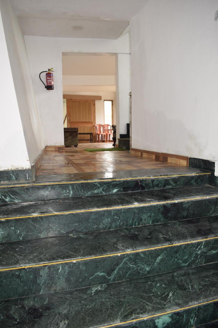 Oyo 23298 Hotel Uttaranchal Inn Nainital Exterior foto